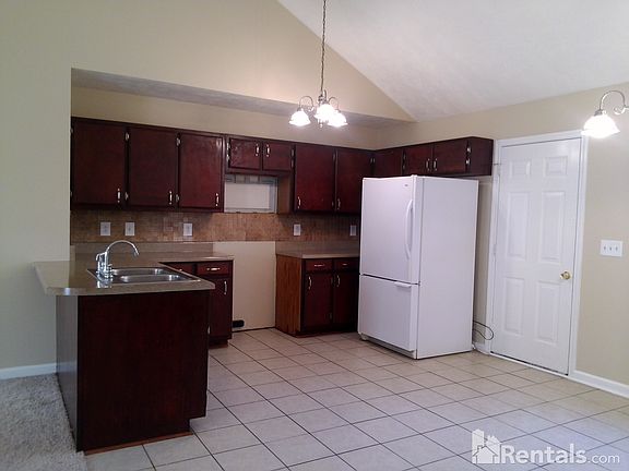 4th image of 1183 Saint Andrews Dr