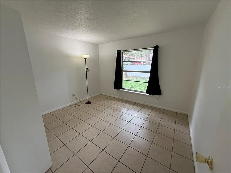 2710 NE 23rd Ave — Photo 12