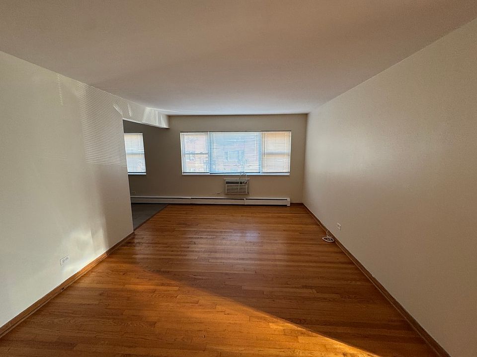 1st image of 3057 N Narragansett Ave #2B