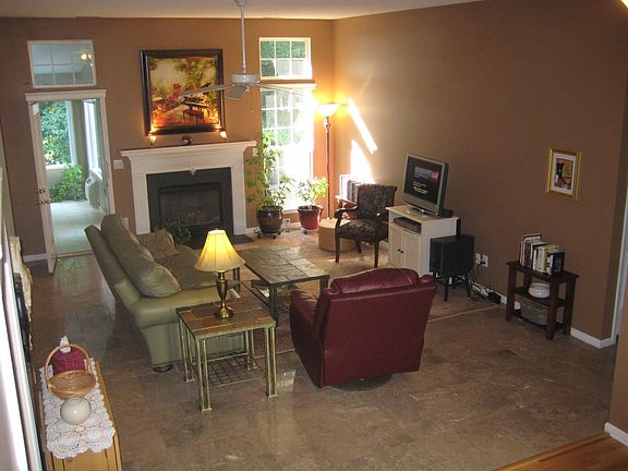 3rd image of 112 Dannyn Grove Ct