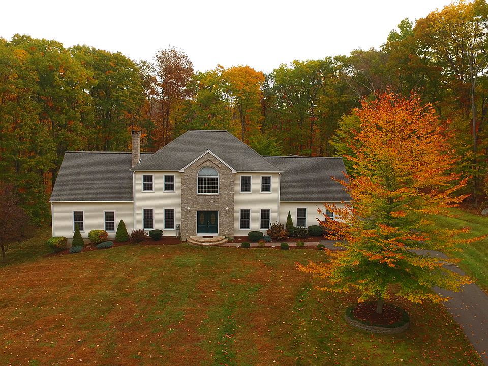 2nd image of 148 Brandy St