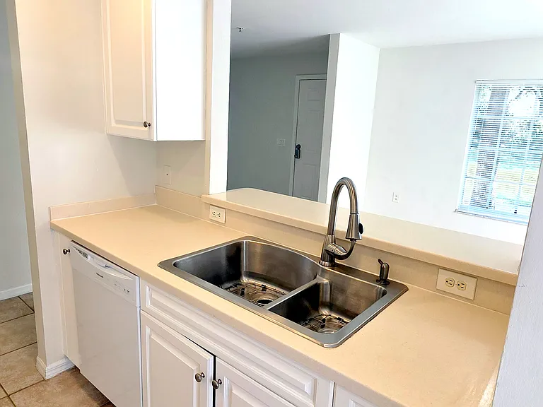 9400 Ivy Brook Run #109 — Photo 11