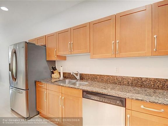 3rd image of 736 NE 7th Ave #736