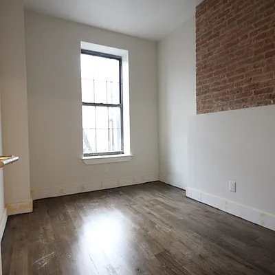Rented by Nooklyn NYC LLC | media 52
