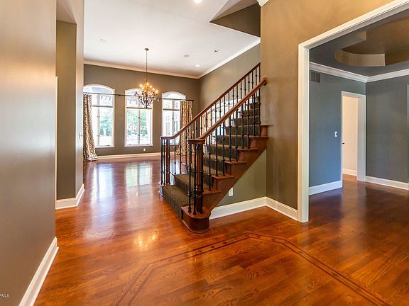 3rd image of 509 Turnberry Dr