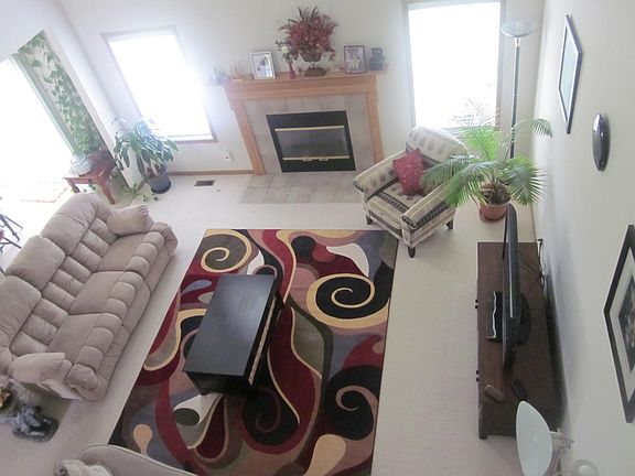 3rd image of 7524 Daisy Ln