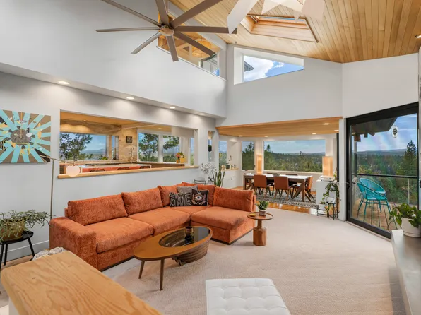 2075 NW Trenton Ave, Bend, OR 97703