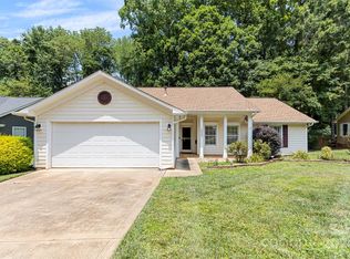 16202 Amber Field Dr, Huntersville, NC 28078