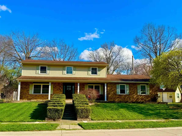 2716 Roscommon Dr, Fort Wayne, IN 46805
