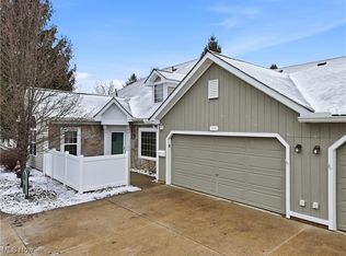 8191 Cyrus Ln, Northfield, OH