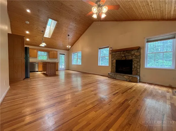 218 Jeannette Glen, West Jefferson, NC 28694