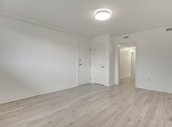 4th image of 148 Portland St