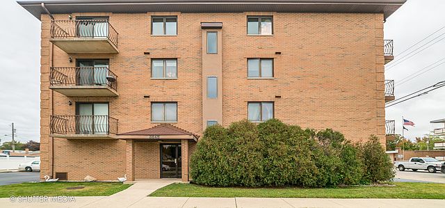 1st image of 3845 Gunderson Ave APT 5