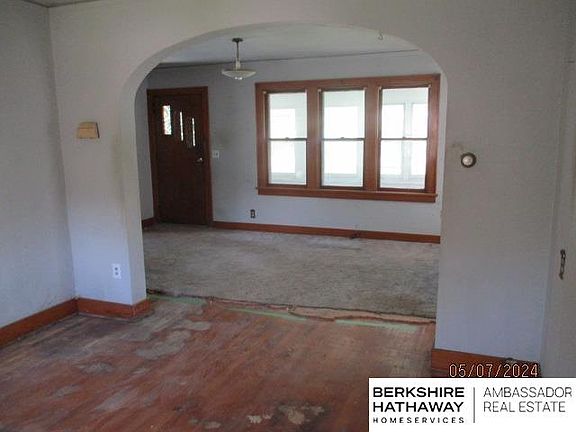5th image of 2820 S 31st St