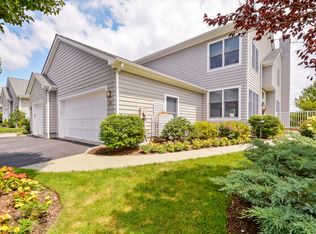 29 Country Club Ln, Pleasantville, NY 10570