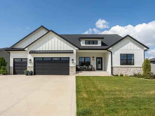 16319 Ironwood Ln, Waukee, IA 50263
