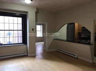 160 Saint Botolph St APT 4K, Boston, MA 02115