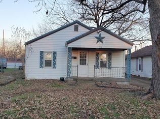 916 N Fairlawn Ave, Decatur, IL 62522