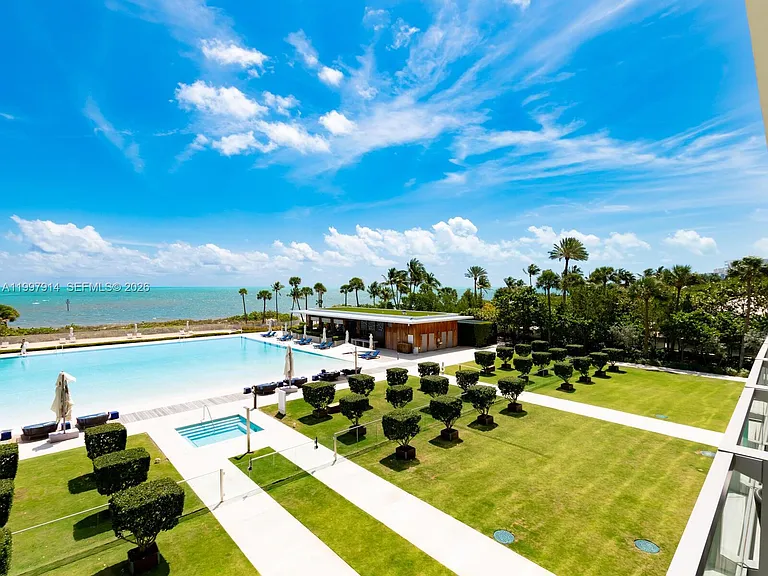 360 Ocean Dr #304S — Photo 34