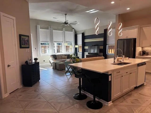 4594 Silver Moon Dr — Photo 12