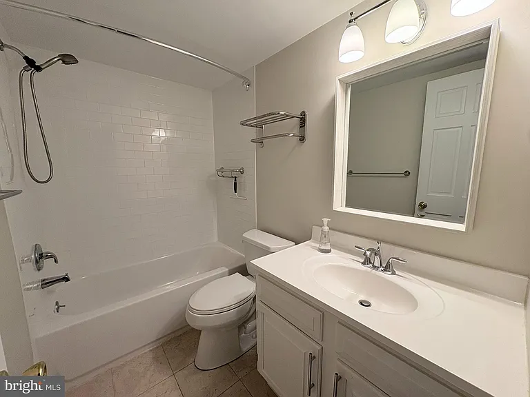 5817 Edson Ln #T-2 — Photo 20
