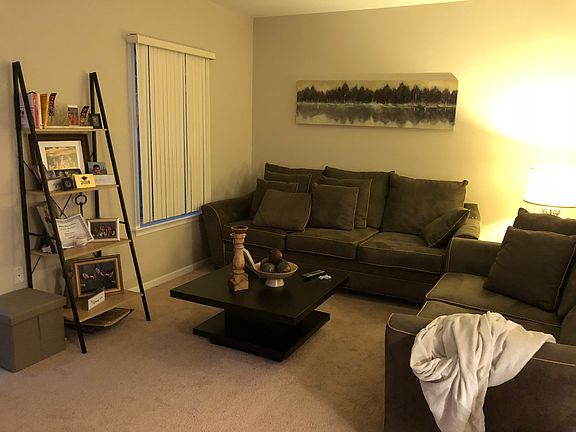 3rd image of 528 Patriots Way