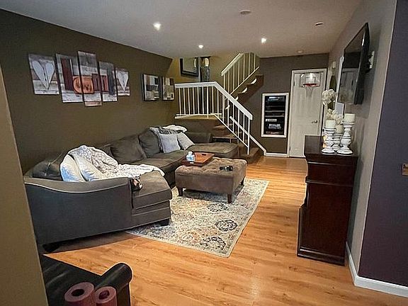 5th image of 18A Fuller Ct