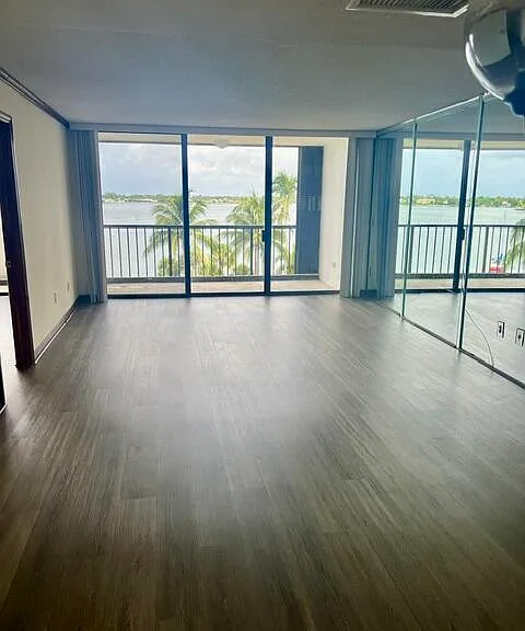 5200 N Flagler Dr #503 — Photo 23