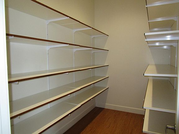5th image of 223 N Irwin St APT A