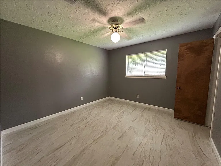 1712 Carol Lee Ln — Photo 11