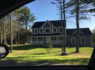 4 Carriage Ln, Hermon, ME 04401