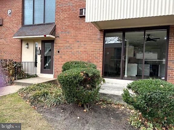 2nd image of 100 E Glenolden Ave APT P6