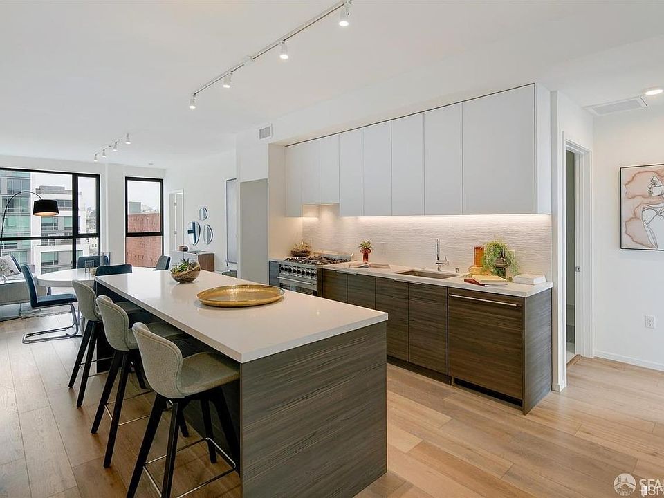 2nd image of 1433 Bush St #601