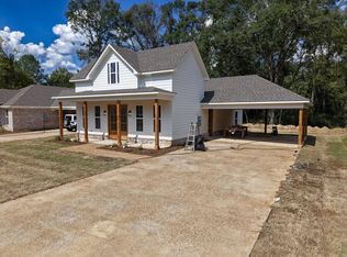 1309A Jones St, Water Valley, MS 38965