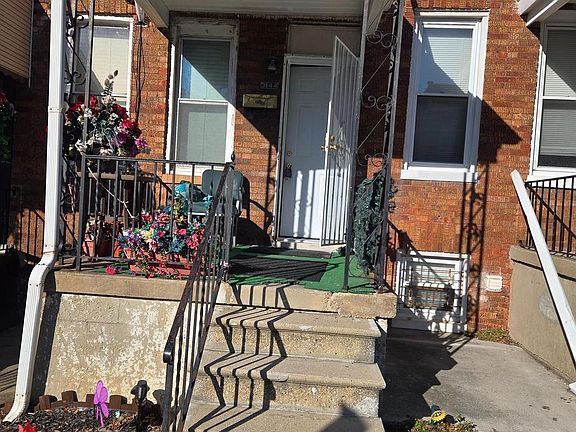 2nd image of 3144 Ravenwood Ave