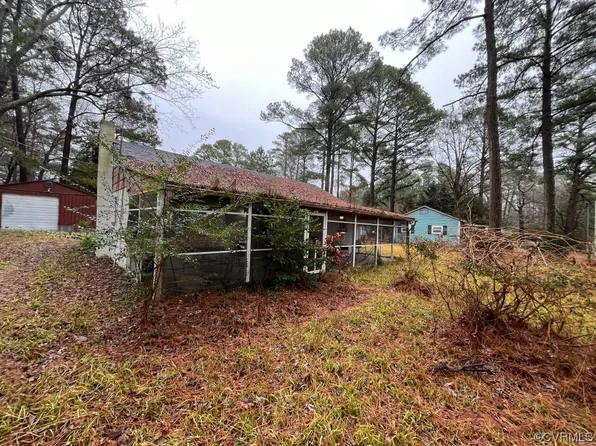 184 Hazelwood Dr, Urbanna, VA 23175