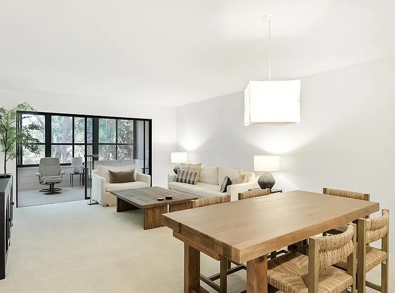 303 Springdale Dr #303 — Photo 7