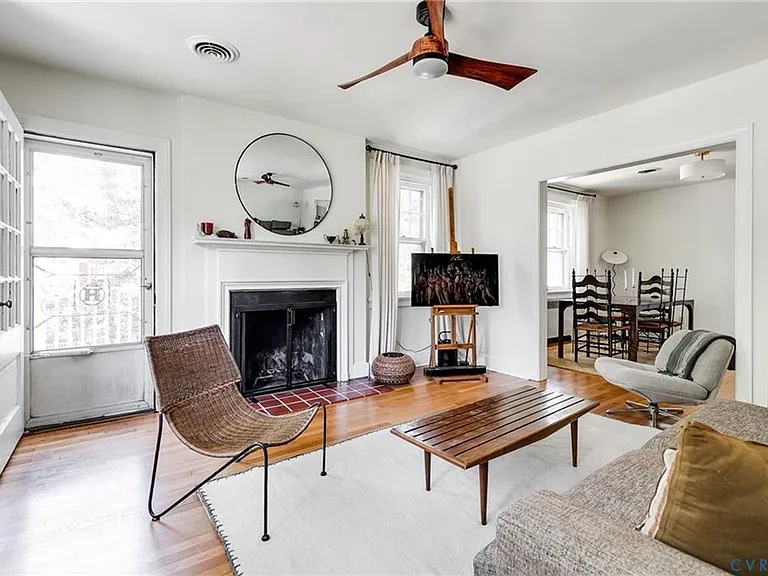 1025 Taylor Ave — Photo 3