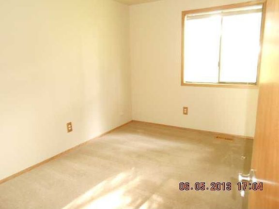 5th image of 15702 12th Avenue Ct E