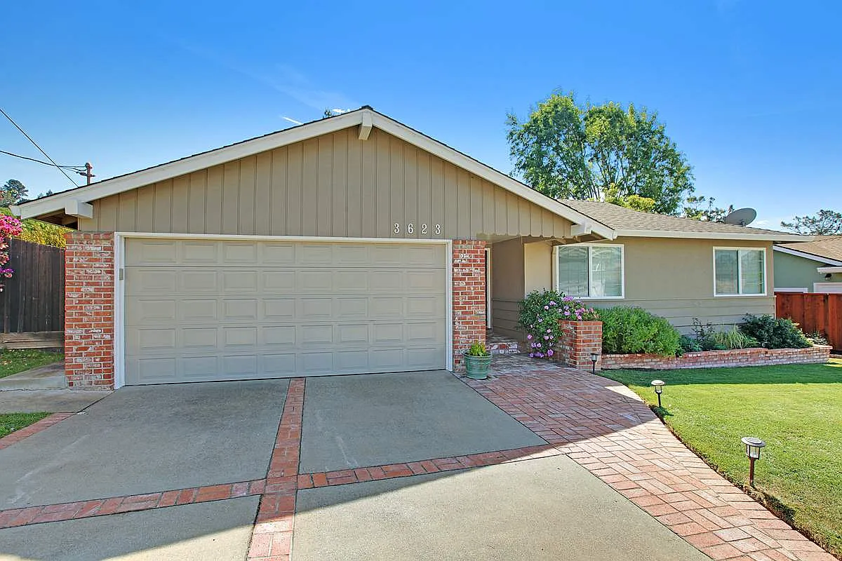 3623 Arcadian Dr photo 1