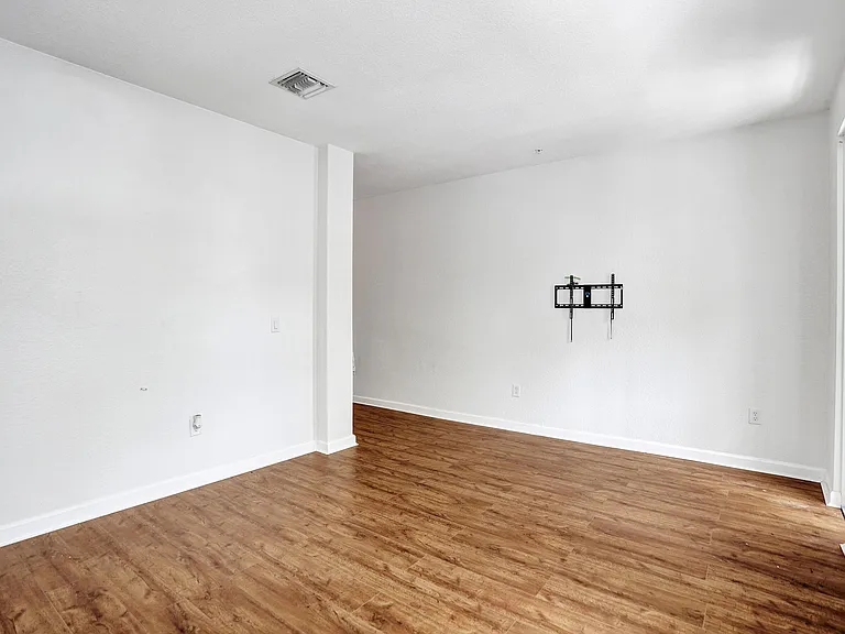 3911 Shoma Dr — Photo 31