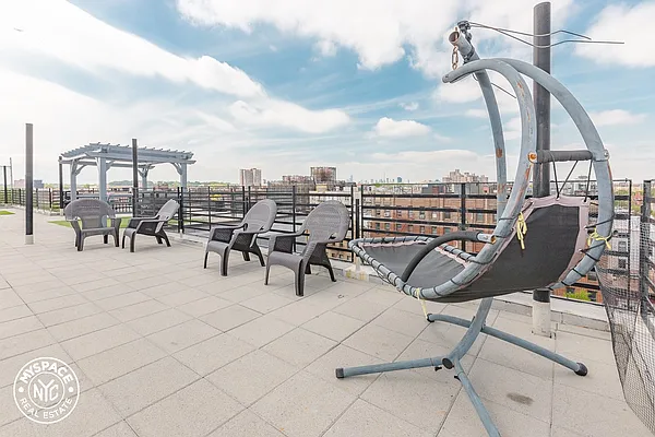 Rented by MySpaceNYC | media 35