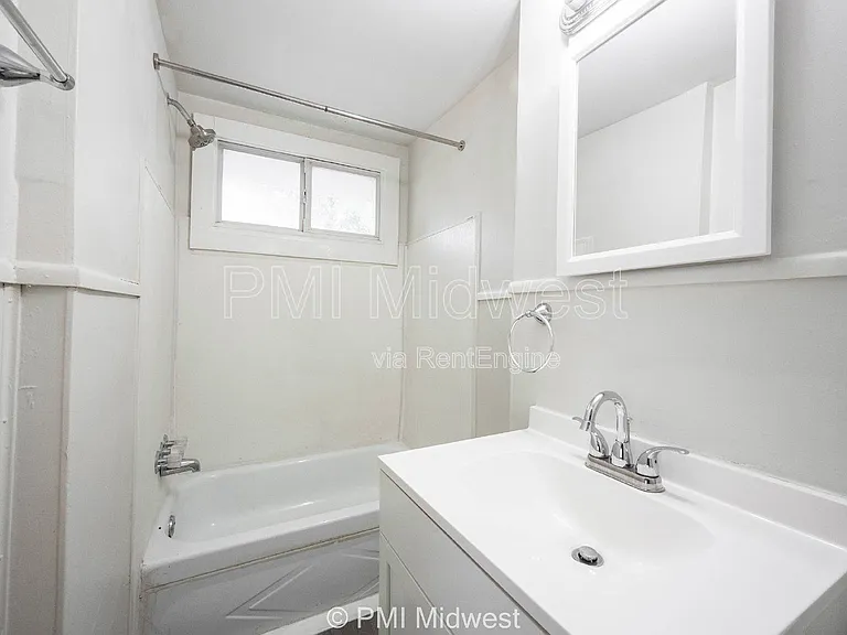 944 E Minnesota St — Photo 26