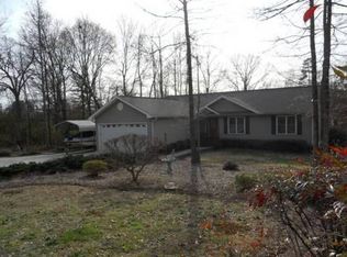 201 Dodgins Ln, Seneca, SC 29672