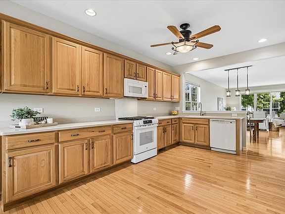 5th image of 13802 Chestnut Ln