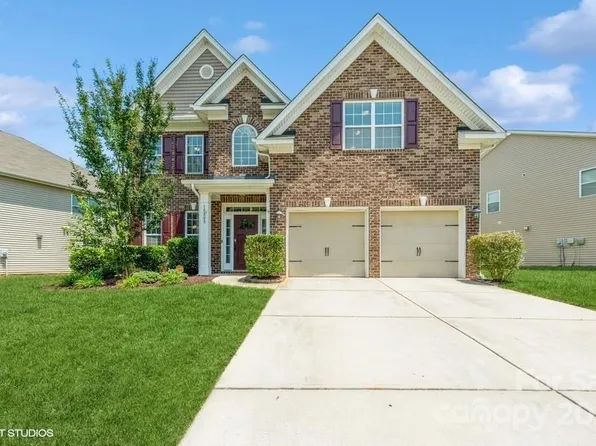 10808 Bere Island Dr, Charlotte, NC 28278