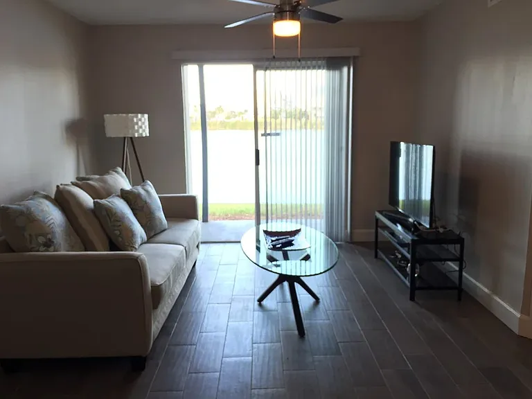 Spring Lake Apartments — Photo 22