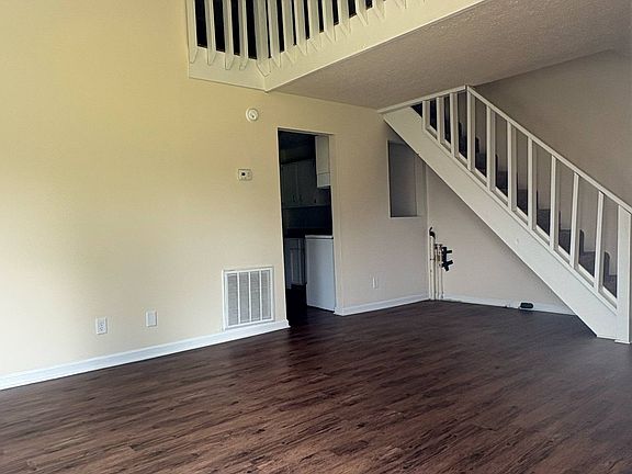 2nd image of 1621 Flanigan Ct #D