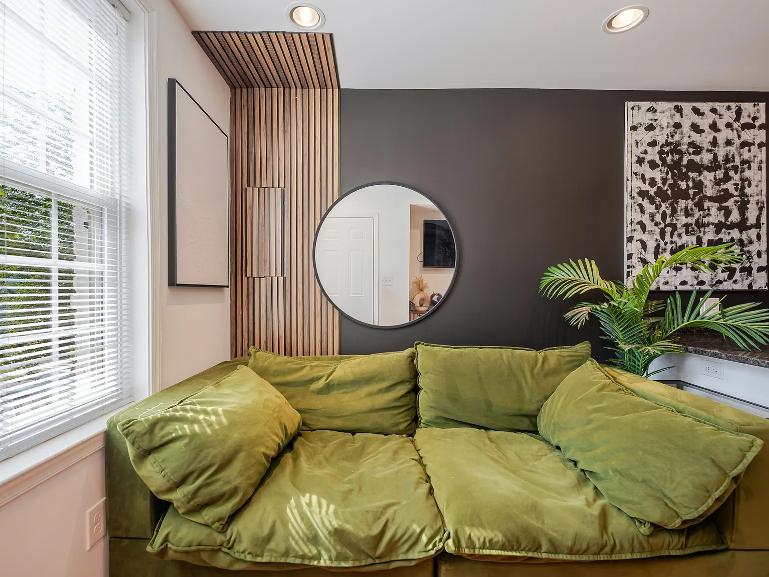 1 bed, 700 sqft, $1,795 — Photo 3