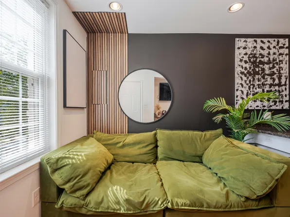 912 19th St NE APT A, Washington, DC 20002